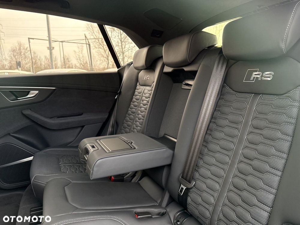 Audi RS Q8 - 16