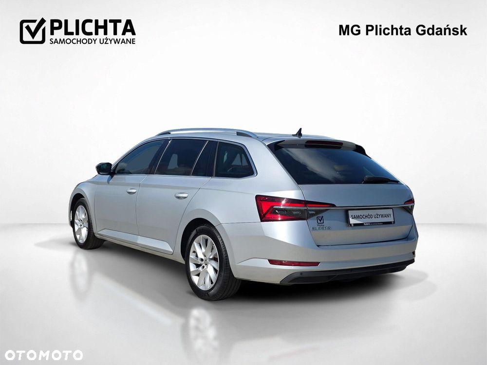 Skoda Superb 2.0 TDI SCR Style DSG - 4