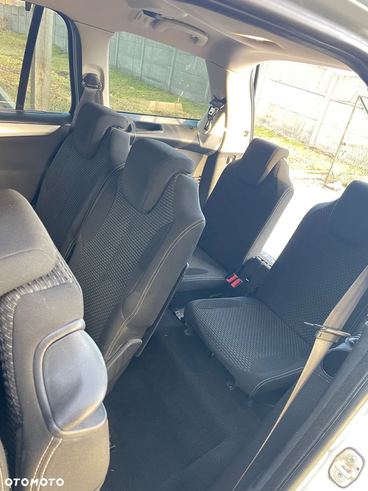 Citroën C4 Grand Picasso 1.8 16V Confort - 23