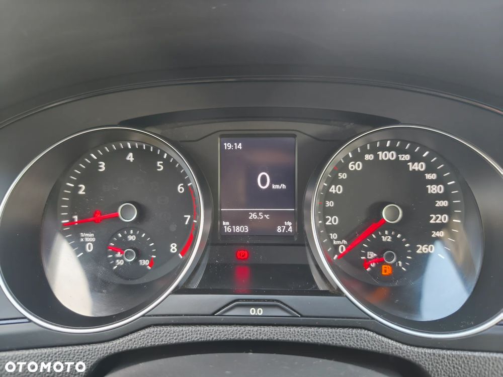 Volkswagen Passat - 18