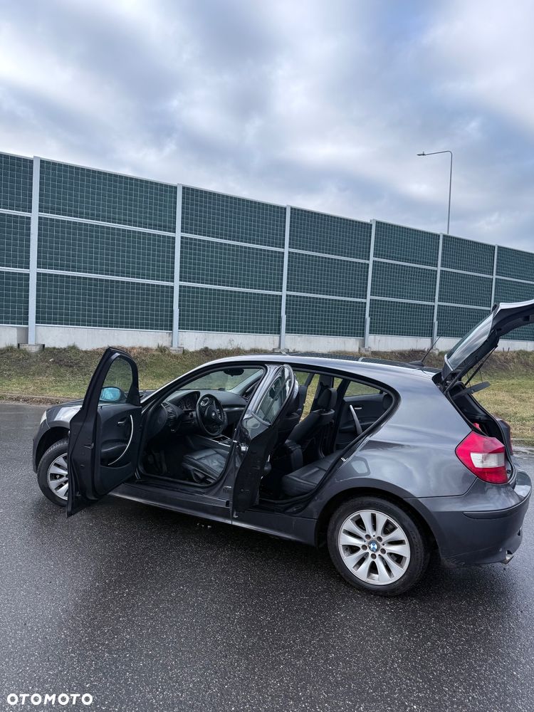 BMW Seria 1 120i - 8