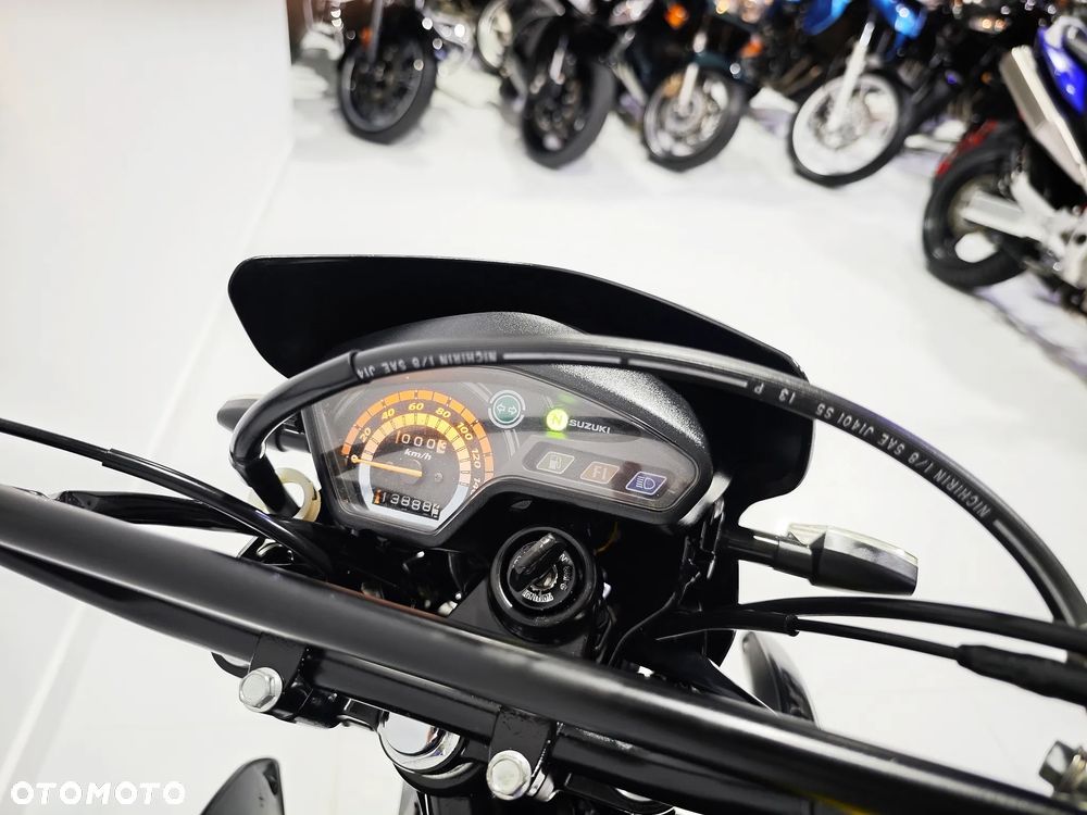Suzuki DR - 6