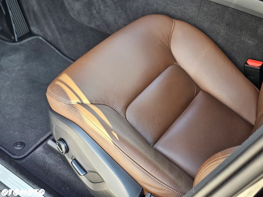 Volvo XC 60 D5 AWD Inscription - 15