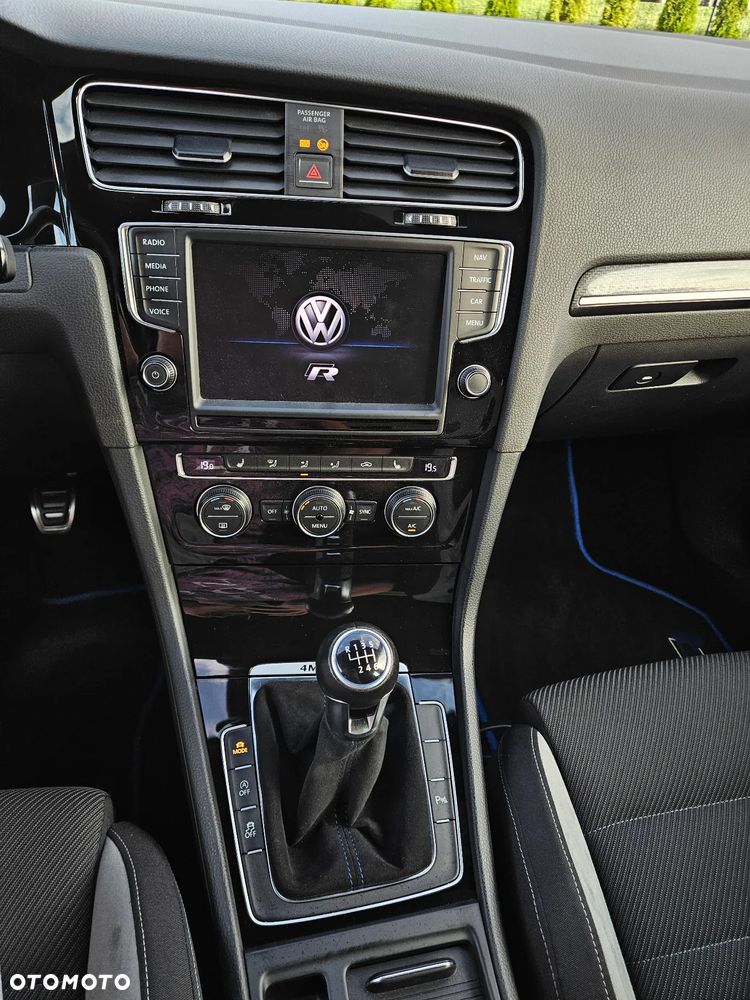 Volkswagen Golf R 4Motion BlueMotion Technology - 9