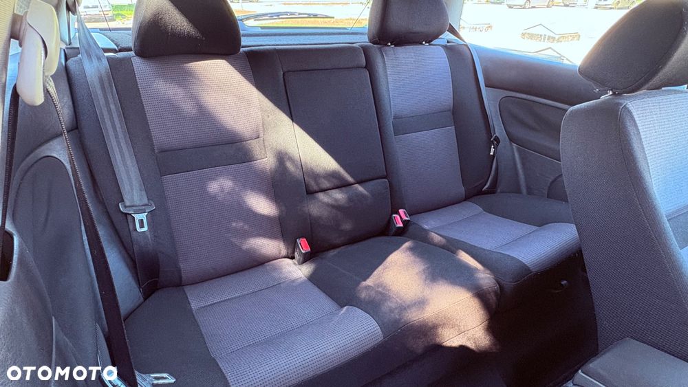 Volkswagen Golf 1.6 Comfortline - 34