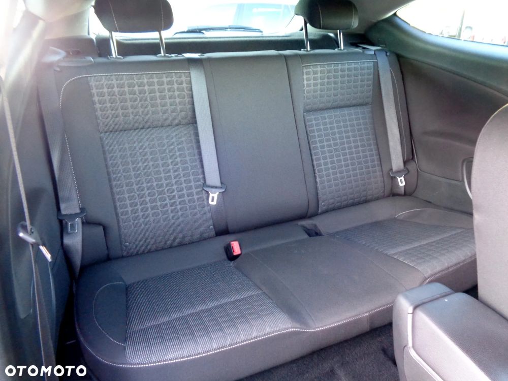 Opel Astra GTC 1.4 Turbo - 18