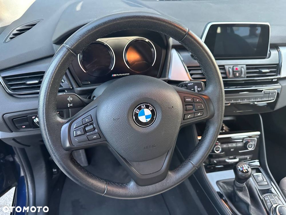 BMW Seria 2 216d Advantage - 11