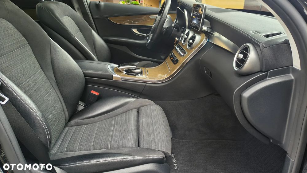 Mercedes-Benz Klasa C 180 7G-TRONIC - 20