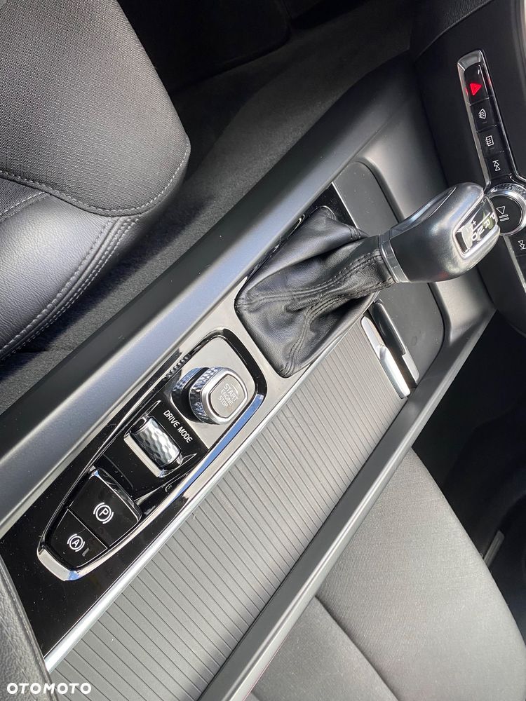 Volvo V60 D3 Geartronic Momentum Pro - 25
