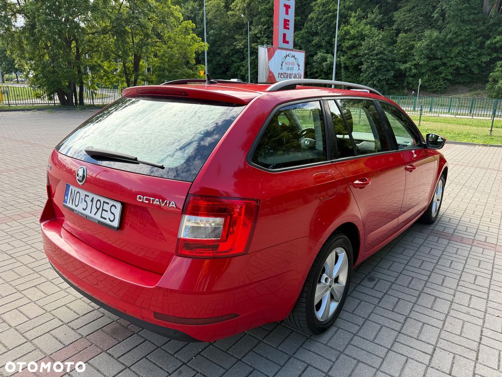 Skoda Octavia 1.6 TDI DSG Ambition - 4