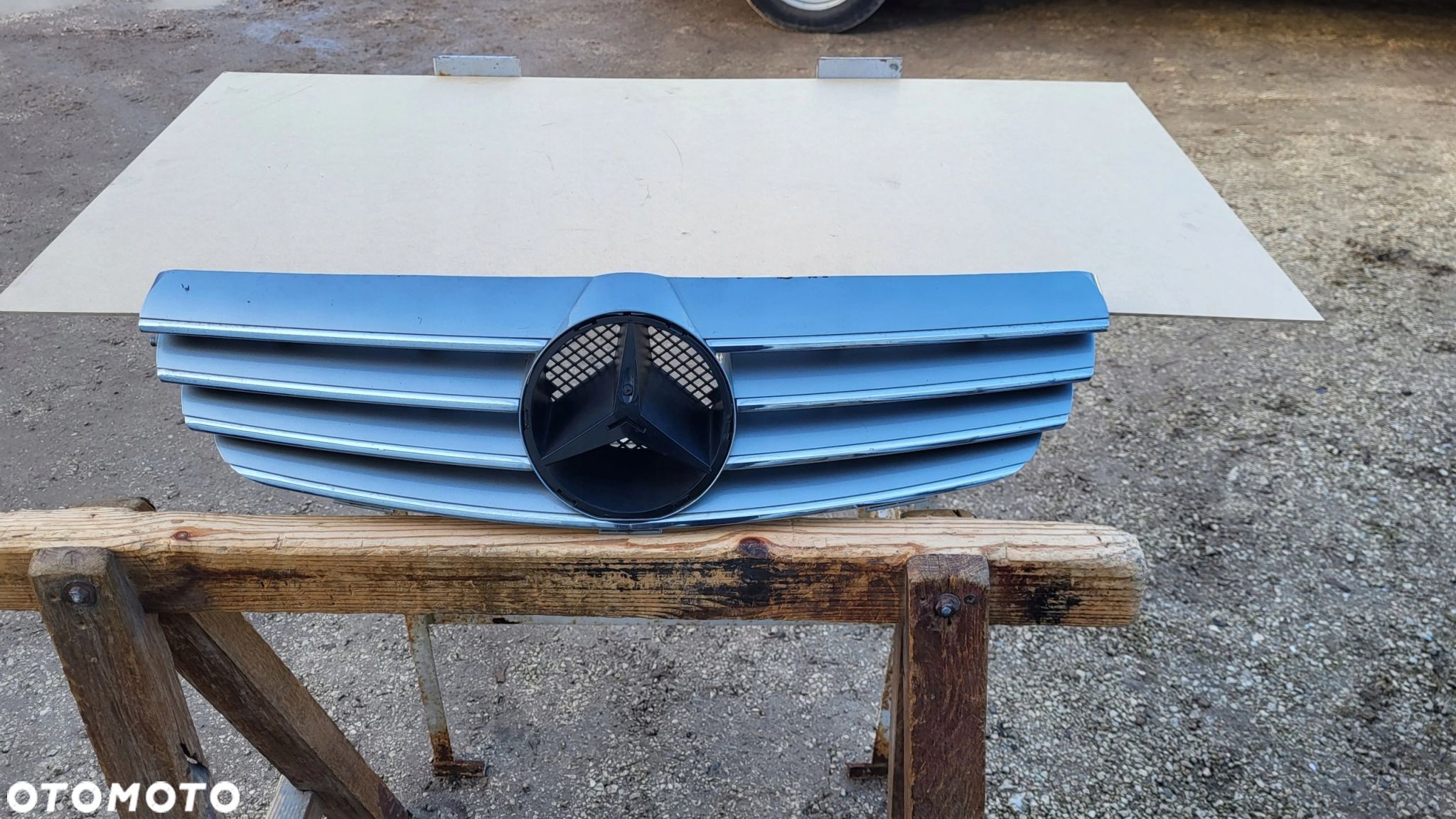 ATRAPA GRILL MERCEDES CLK LIFT W209 A20988000 - 1