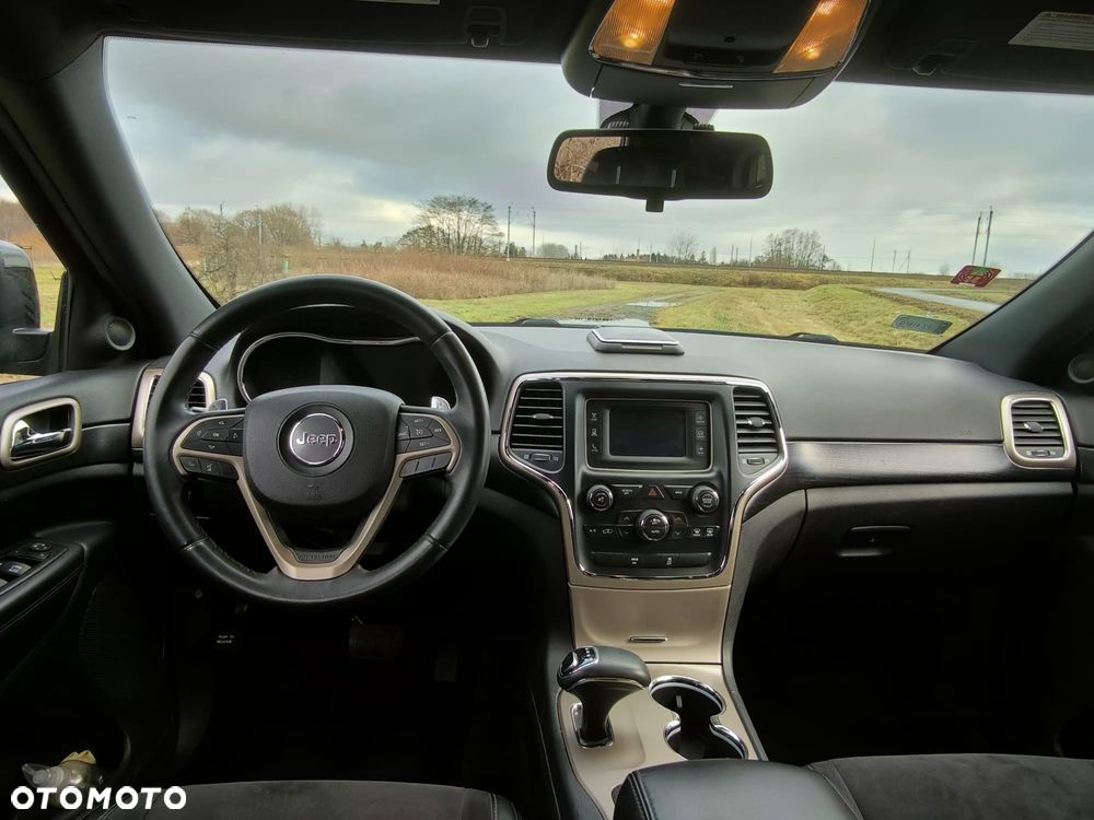 Jeep Grand Cherokee - 11