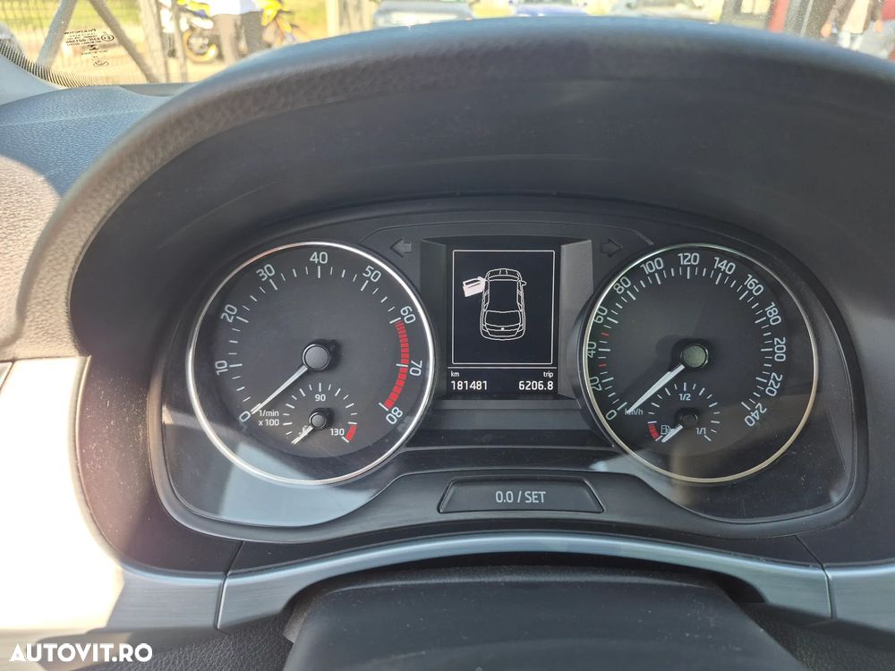 Skoda Fabia 1.0 TSI DSG Ambition - 5