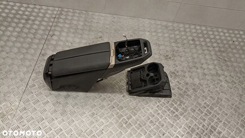BMW IX I20 TUNEL ŚRODKOWY - 1