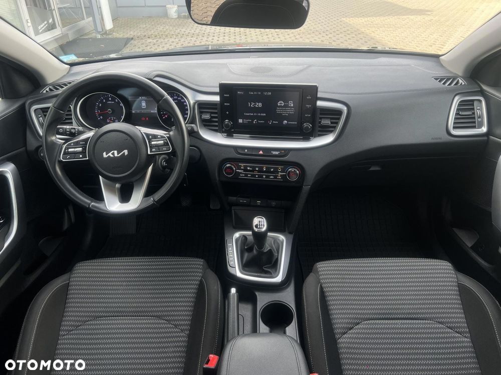Kia Ceed 1.5 T-GDI M - 27