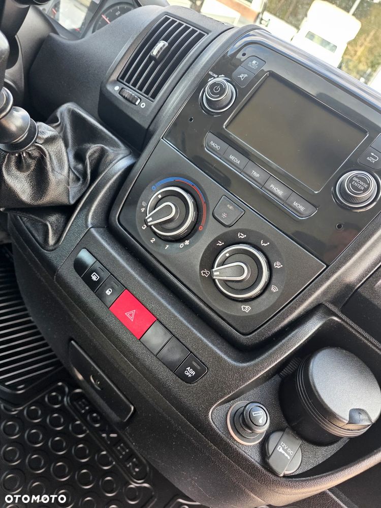 Peugeot BOXER 2,0 HDI 163 KONNA DOKA BRYGADÓWKA 7 OSOBOWA 3M SKRZYNIA KLIMA WEBASTO 138T/KM PRZEBIEGU GWARANCJA 16 CALOWE KOŁA - 30