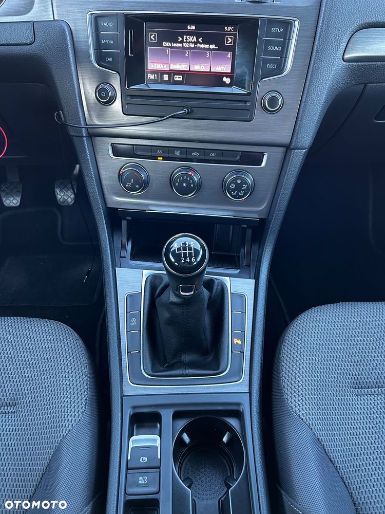 Volkswagen Golf 1.4 TSI BMT Comfortline - 29