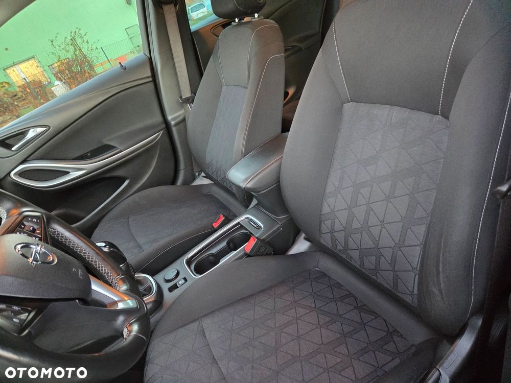 Opel Astra 1.4 Turbo 120 Jahre - 29