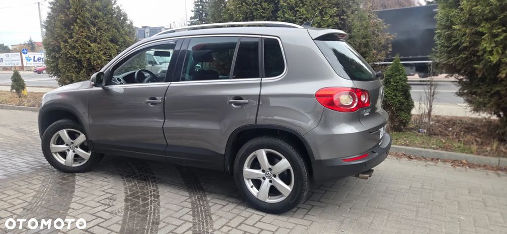 Volkswagen Tiguan 2.0 TDI DPF BlueMotion Technology Exclusive - 8
