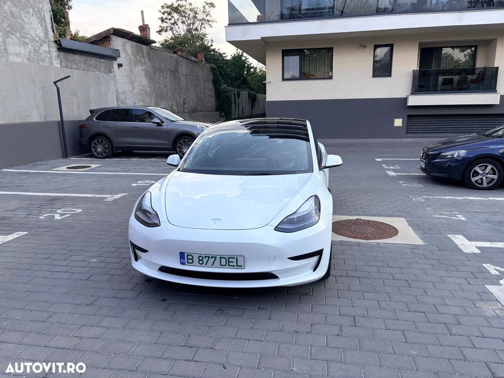 Tesla Model 3 RWD - 1