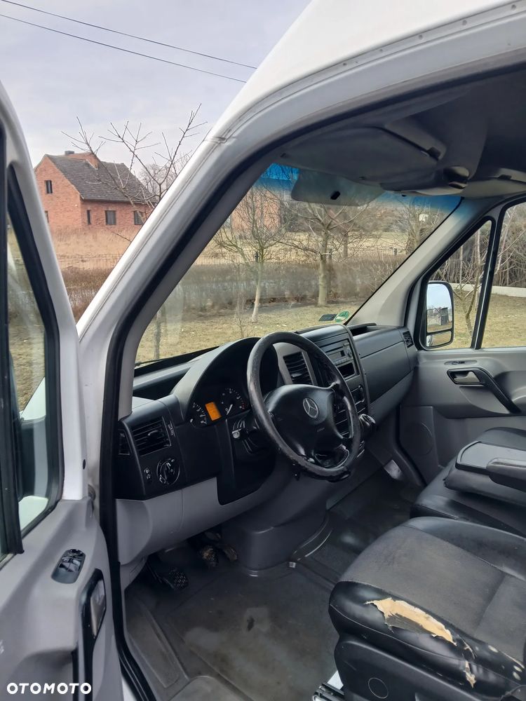 Mercedes-Benz Sprinter - 7