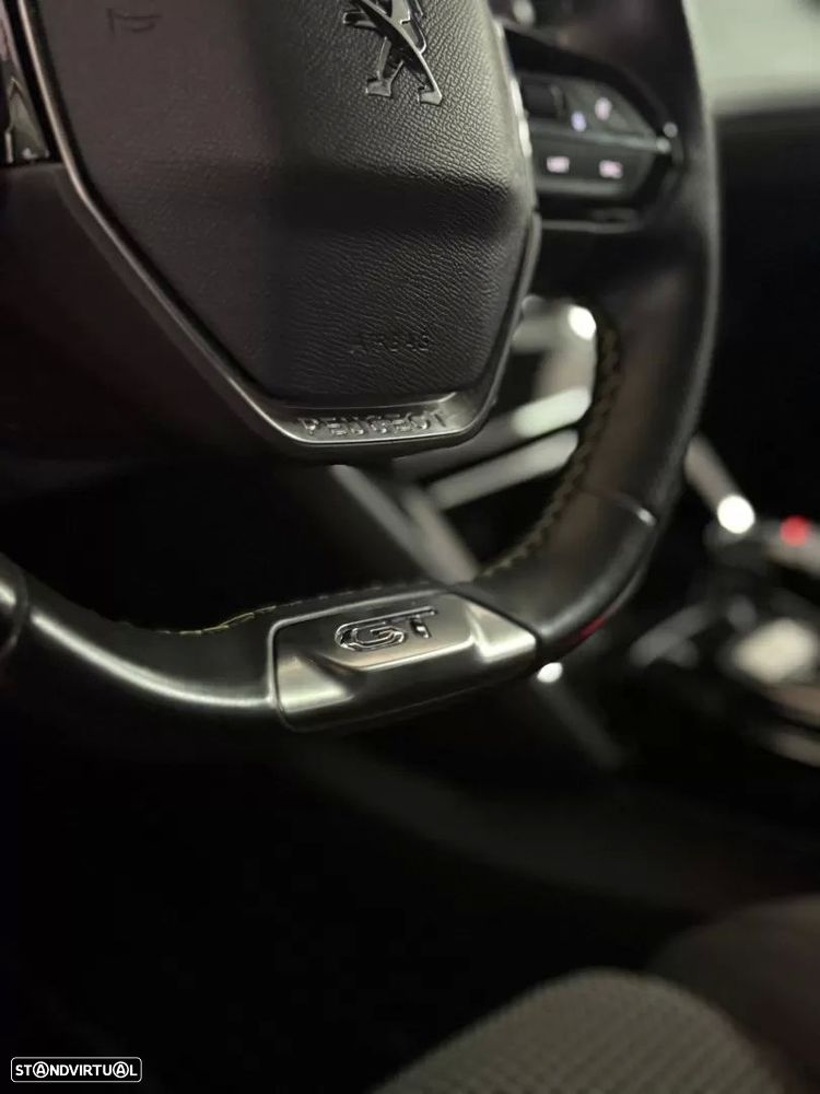 Peugeot e-208 50 kWh GT - 10