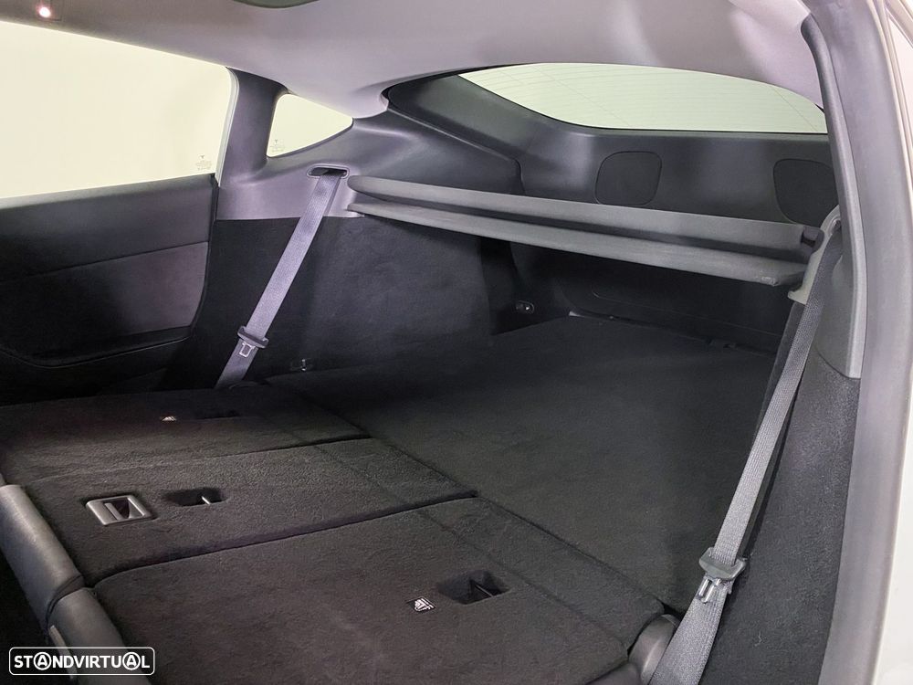 Tesla Model Y Long Range Dual Motor AWD - 19