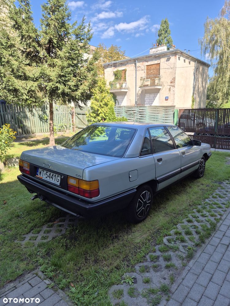 Audi 100 - 2