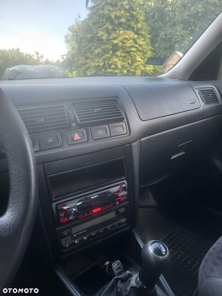 Volkswagen Golf - 11