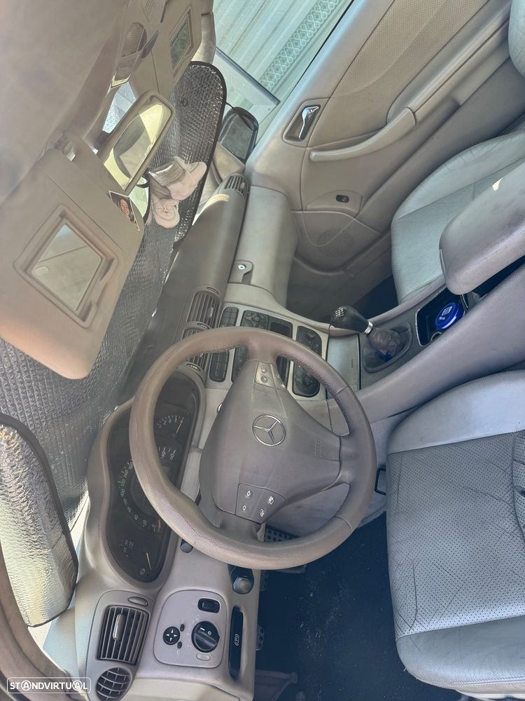 Mercedes-Benz C 220 - 12