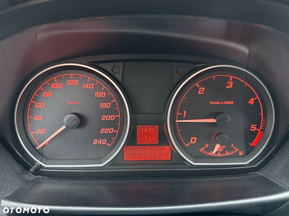 BMW Seria 1 120d - 4