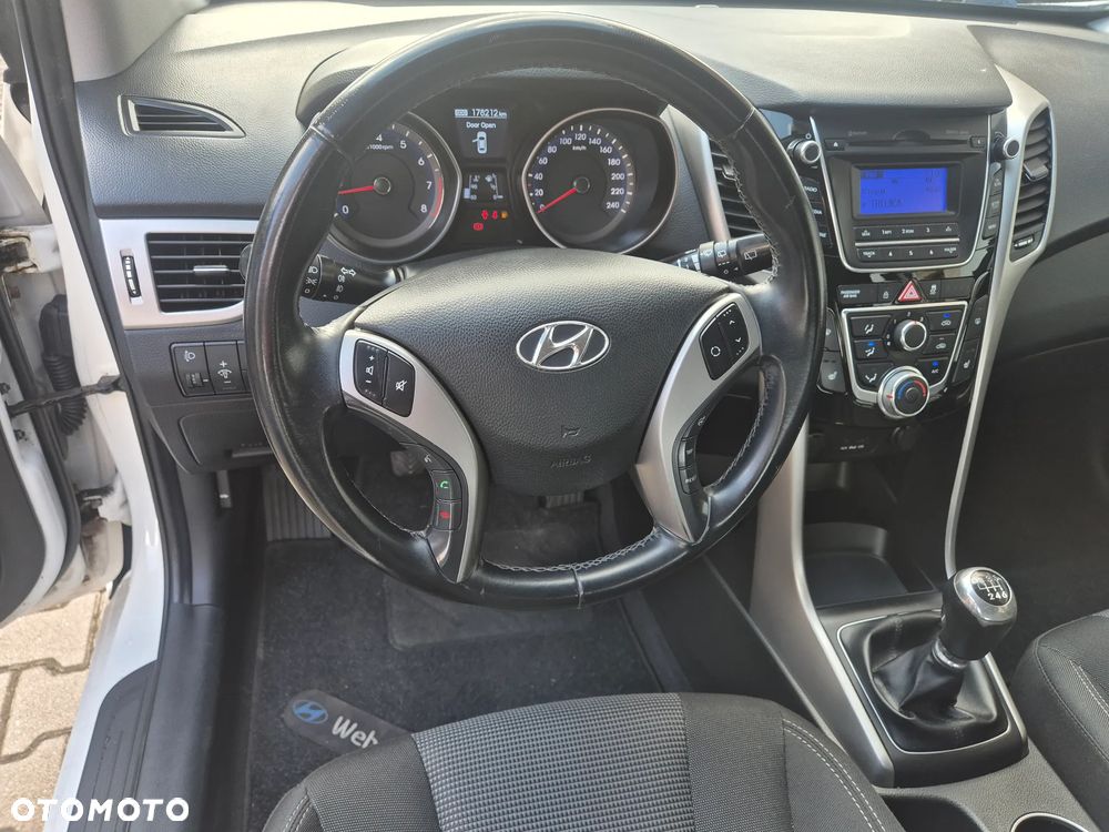 Hyundai i30 1.4 Trend - 14