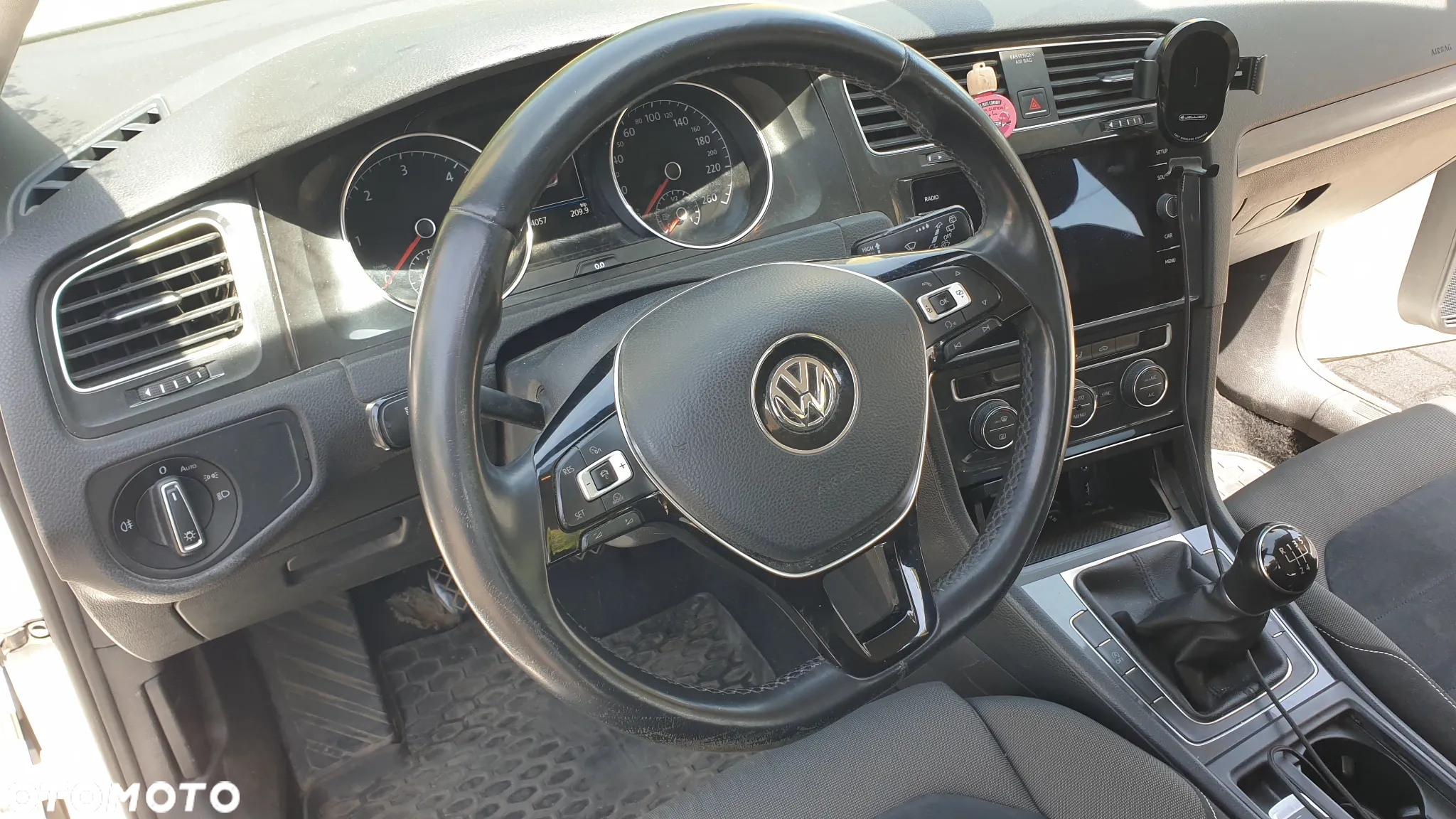 Volkswagen Golf VII 1.6 TDI BMT Comfortline - 20