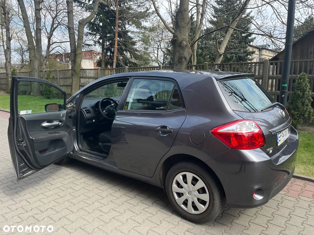 Toyota Auris - 4