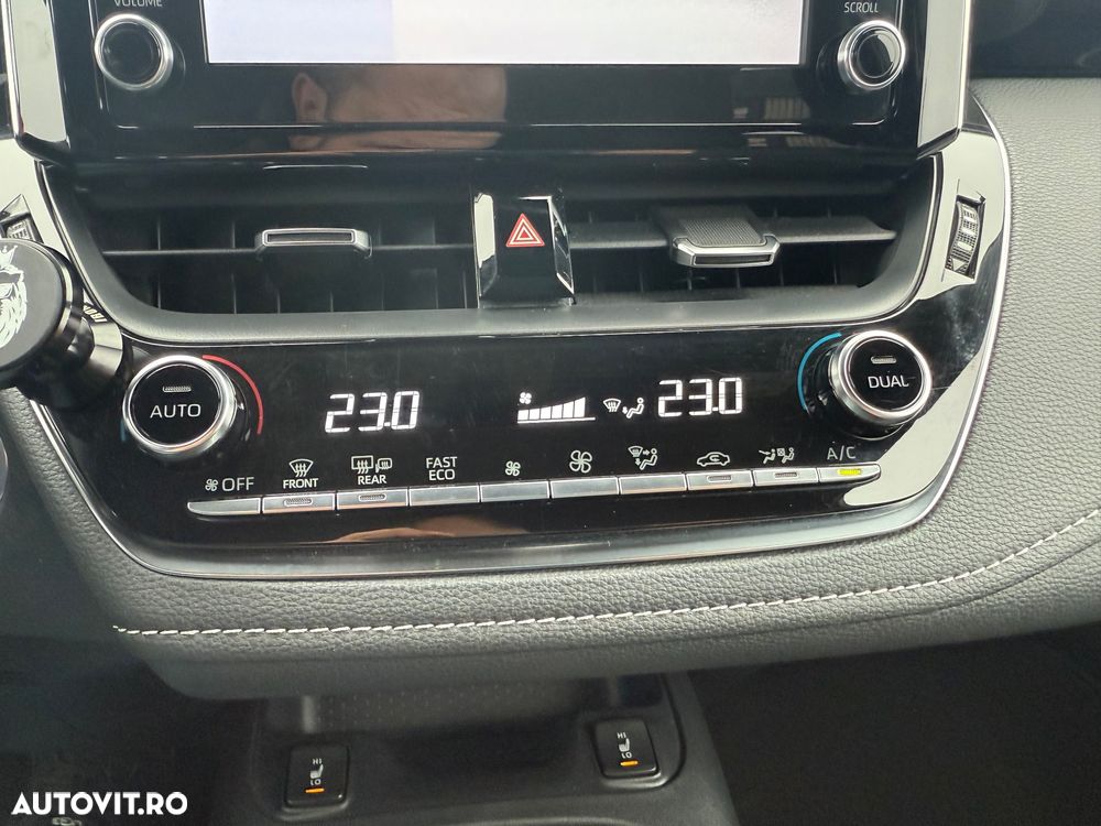 Toyota Corolla 1.8 HSD Exclusive - 30