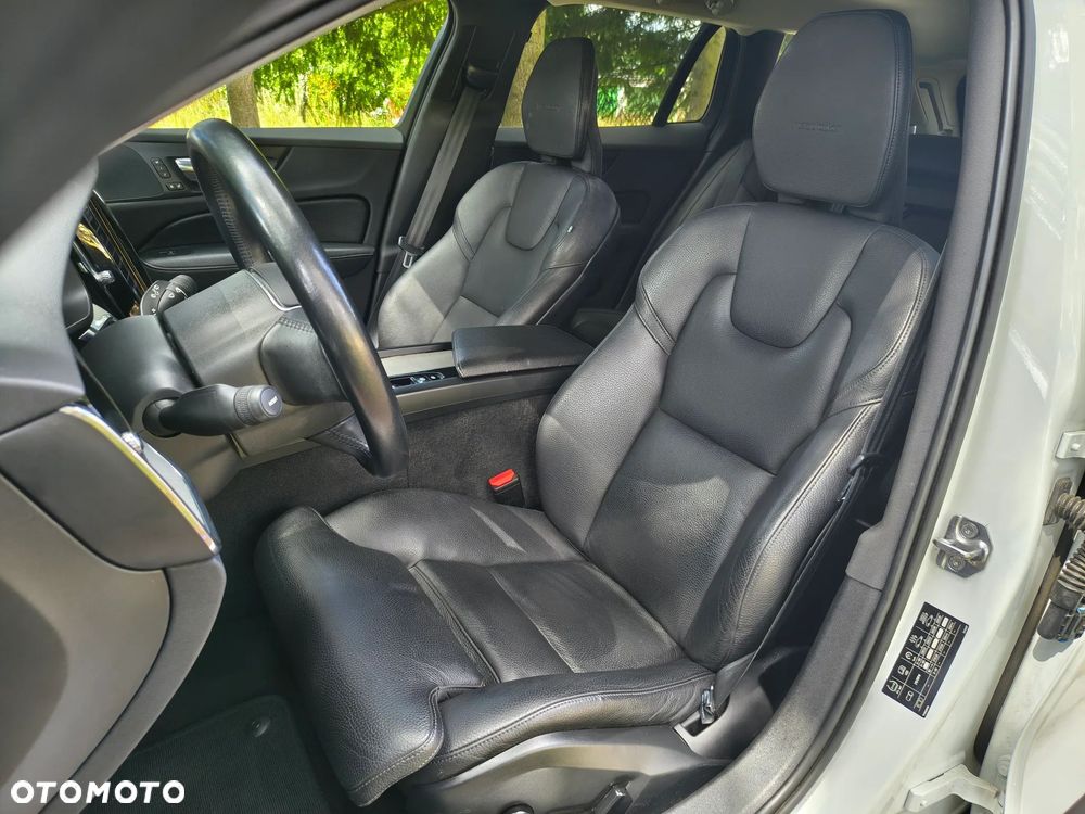 Volvo V60 Cross Country B5 B AWD Ultimate - 11