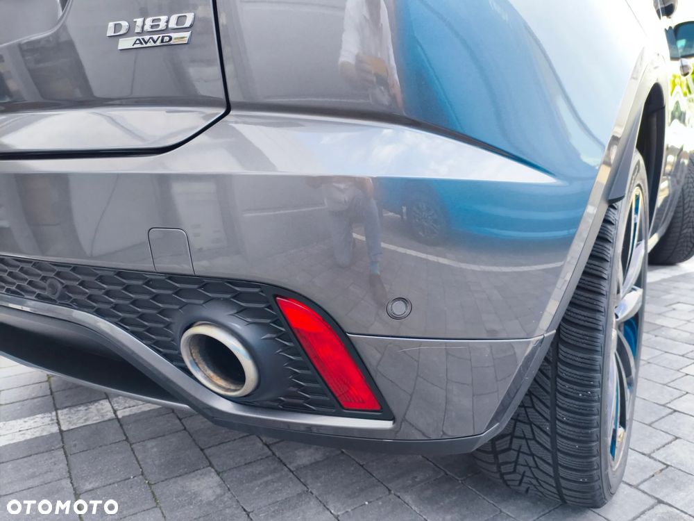 Jaguar E-Pace 2.0 i4D AWD R-Dynamic - 38