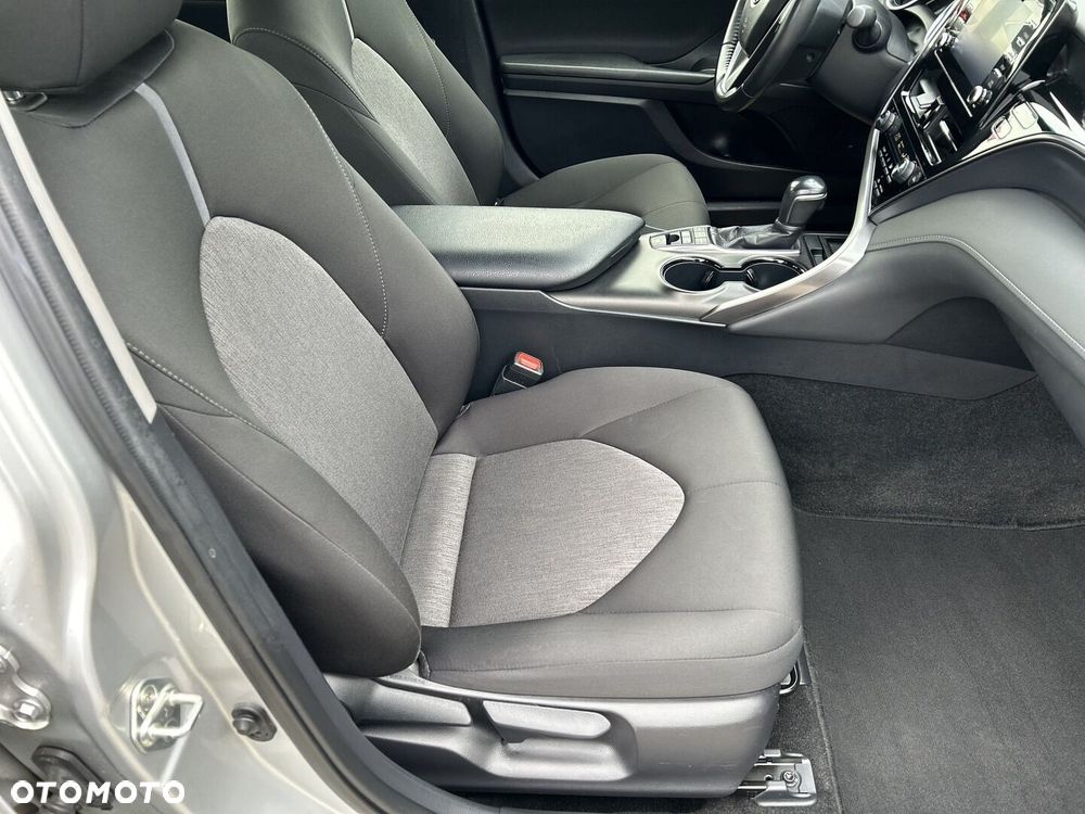 Toyota Camry 2.5 Hybrid Comfort CVT - 17