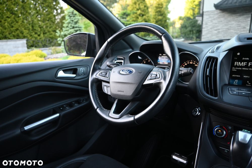 Ford Kuga 2.0 TDCi 4x4 ST-Line - 28