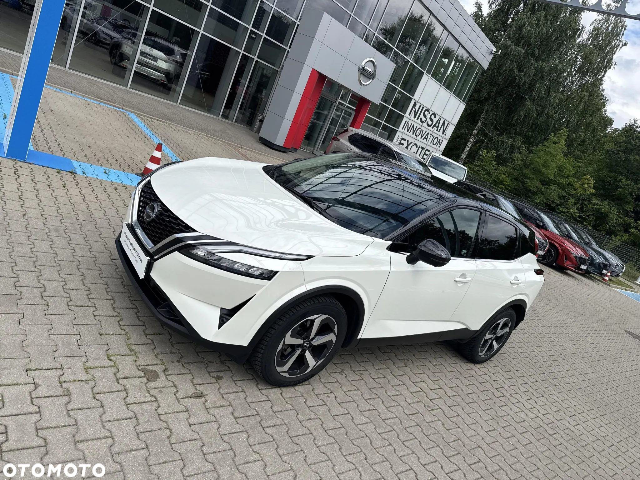 Nissan Qashqai 1.3 DIG-T mHEV N-Connecta Xtronic - 27