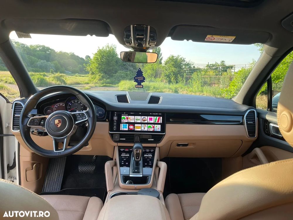 Porsche Cayenne - 6
