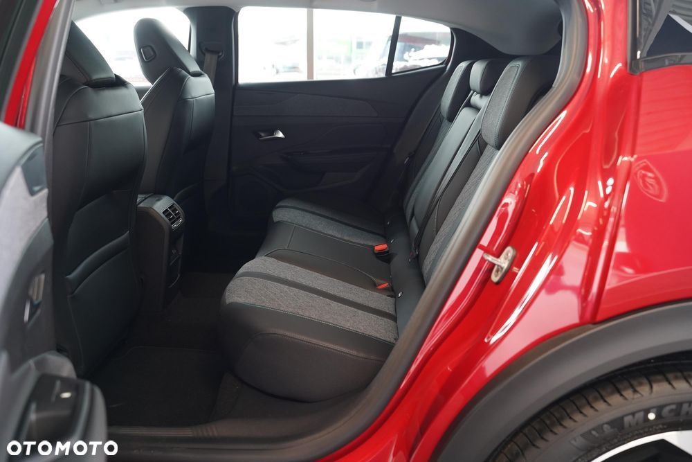 Peugeot 408 1.2 PureTech mHEV Allure S&S e-DSC6 - 8