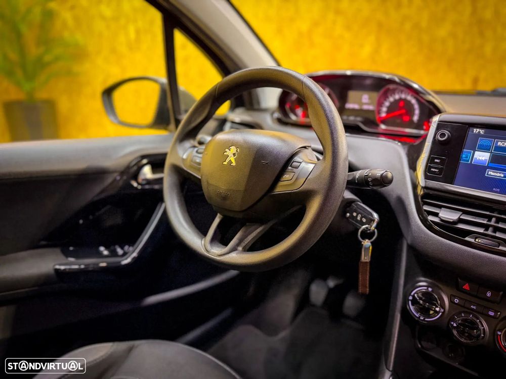 Peugeot 208 1.6 e-HDi SE Style - 19