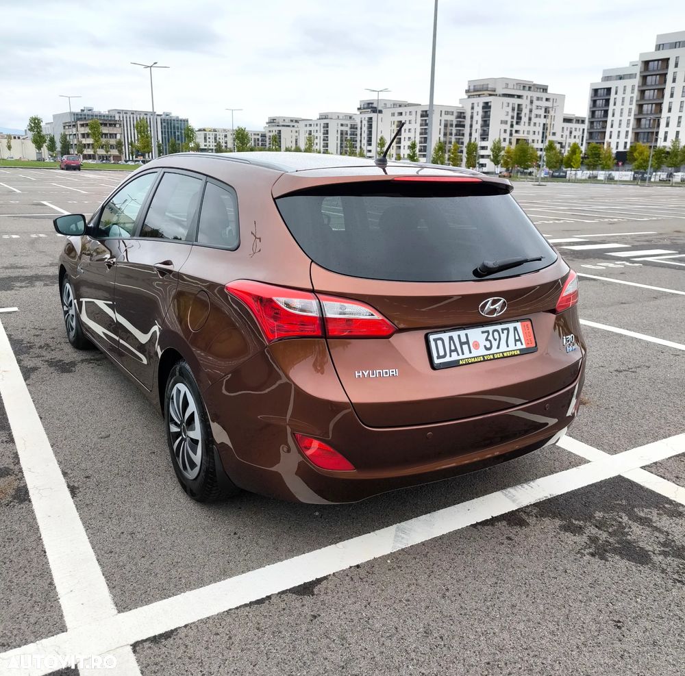 Hyundai i30 blue 1.6 GDI Trend - 8