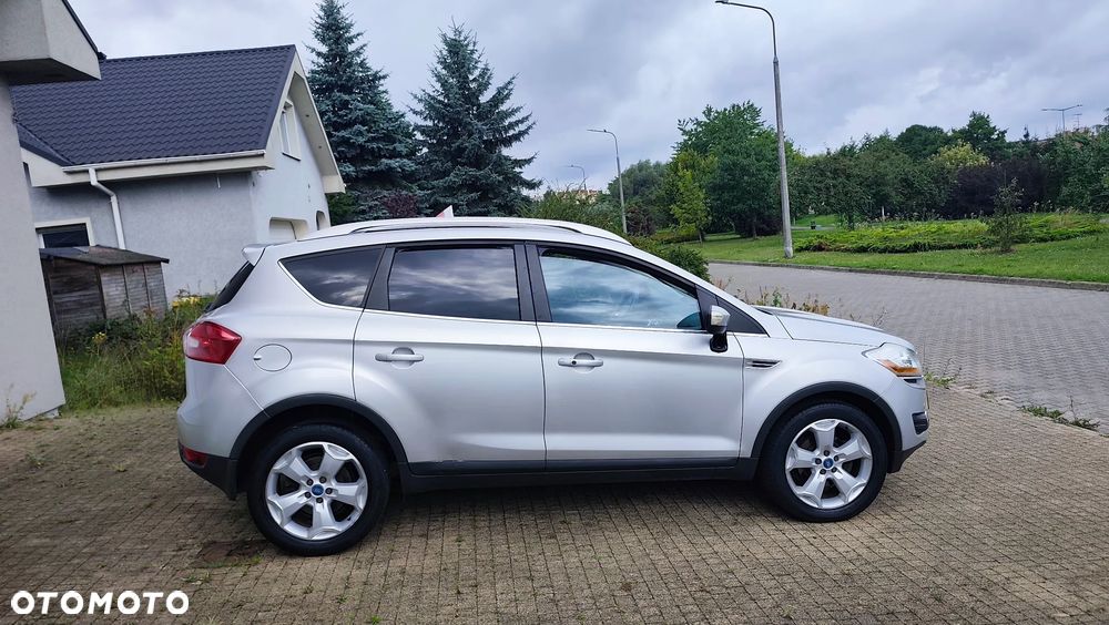 Ford Kuga 2.0 TDCi 4x4 Titanium - 24