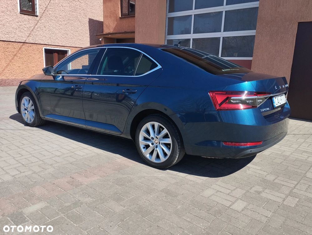 Skoda Superb 2.0 TDI SCR 4x4 Style DSG - 3