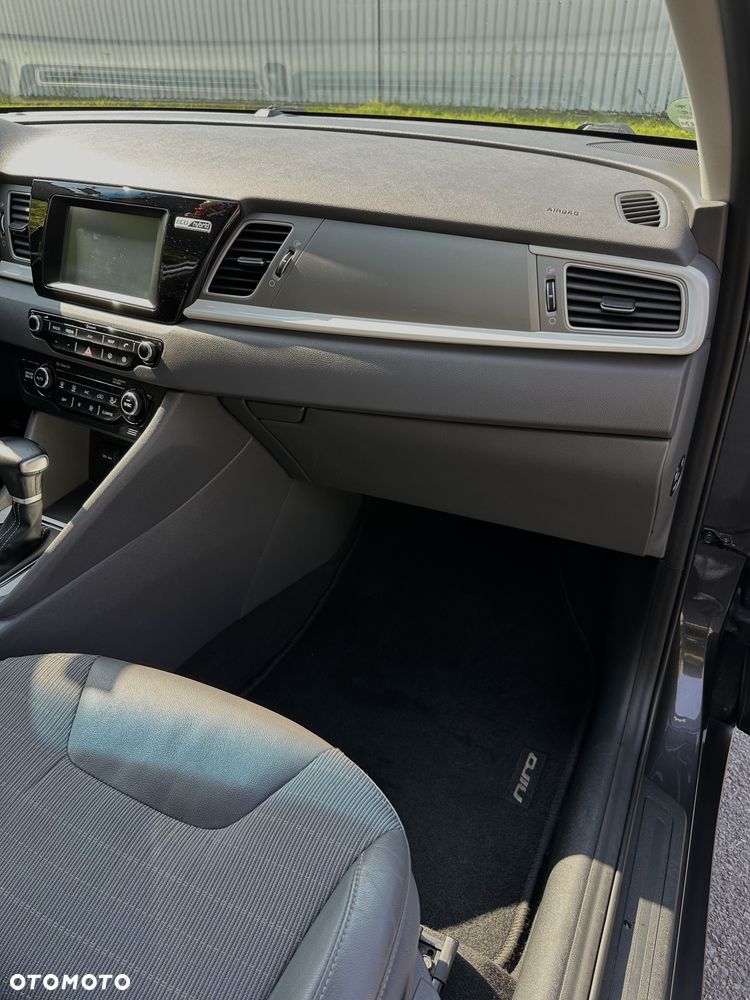 Kia Niro 1.6 GDI Hybrid L - 16