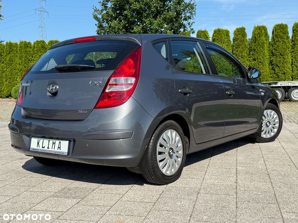 Hyundai i30 1.4 Blue Comfort - 25