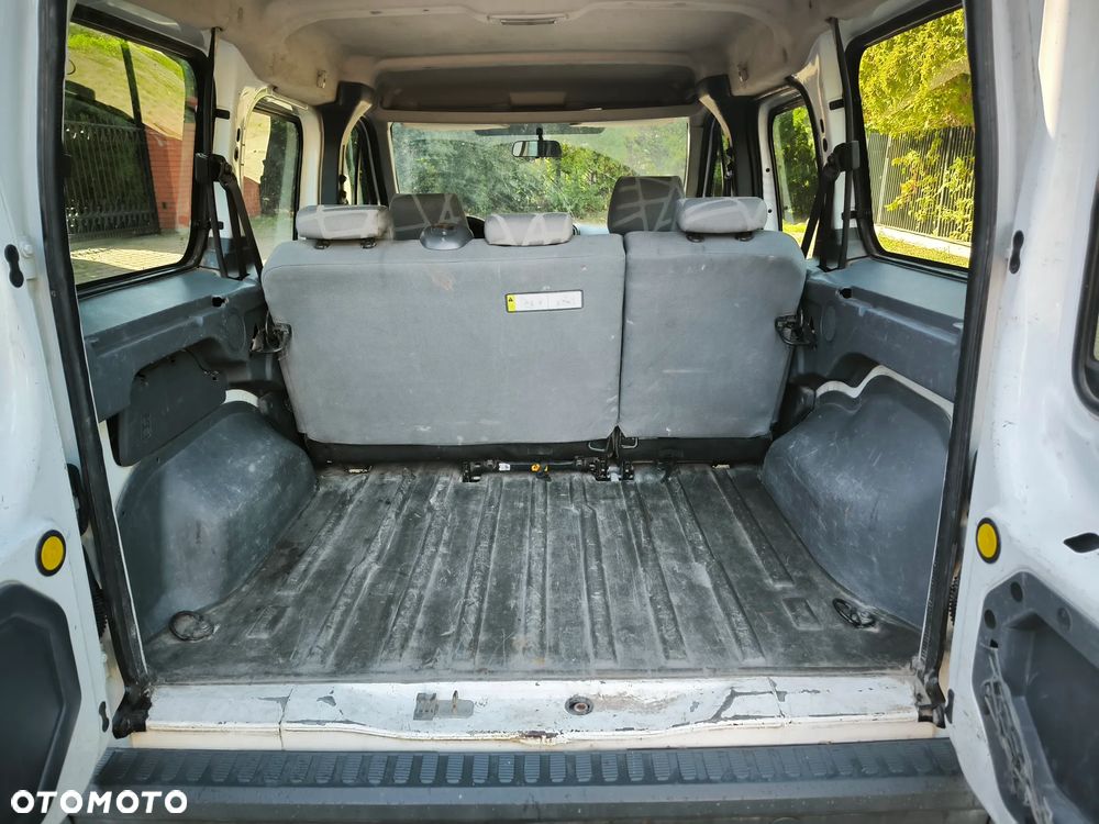Ford Tourneo Connect - 12