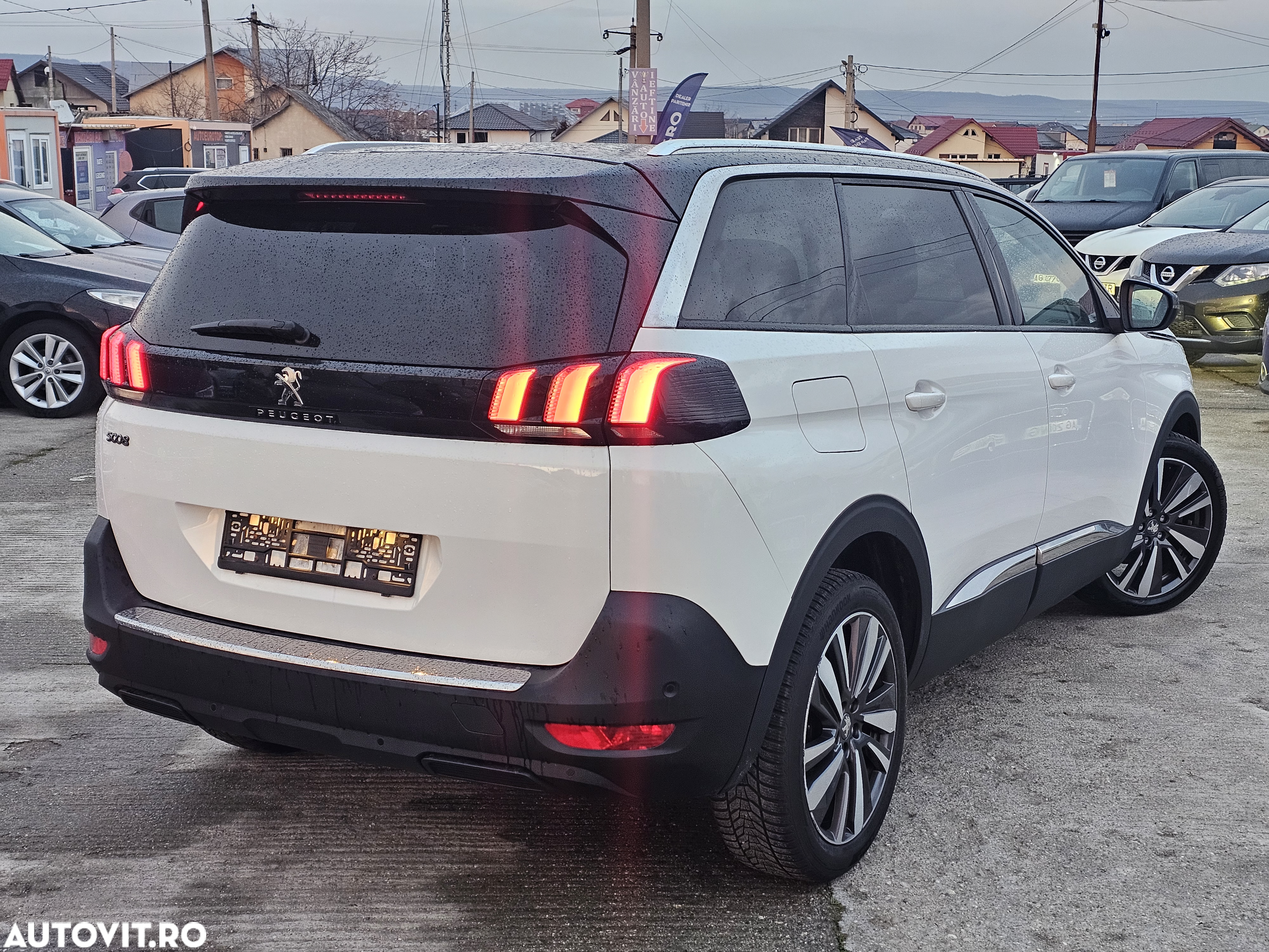 Peugeot 5008 1.2 Puretech Turbo s&s GT-Line - 2